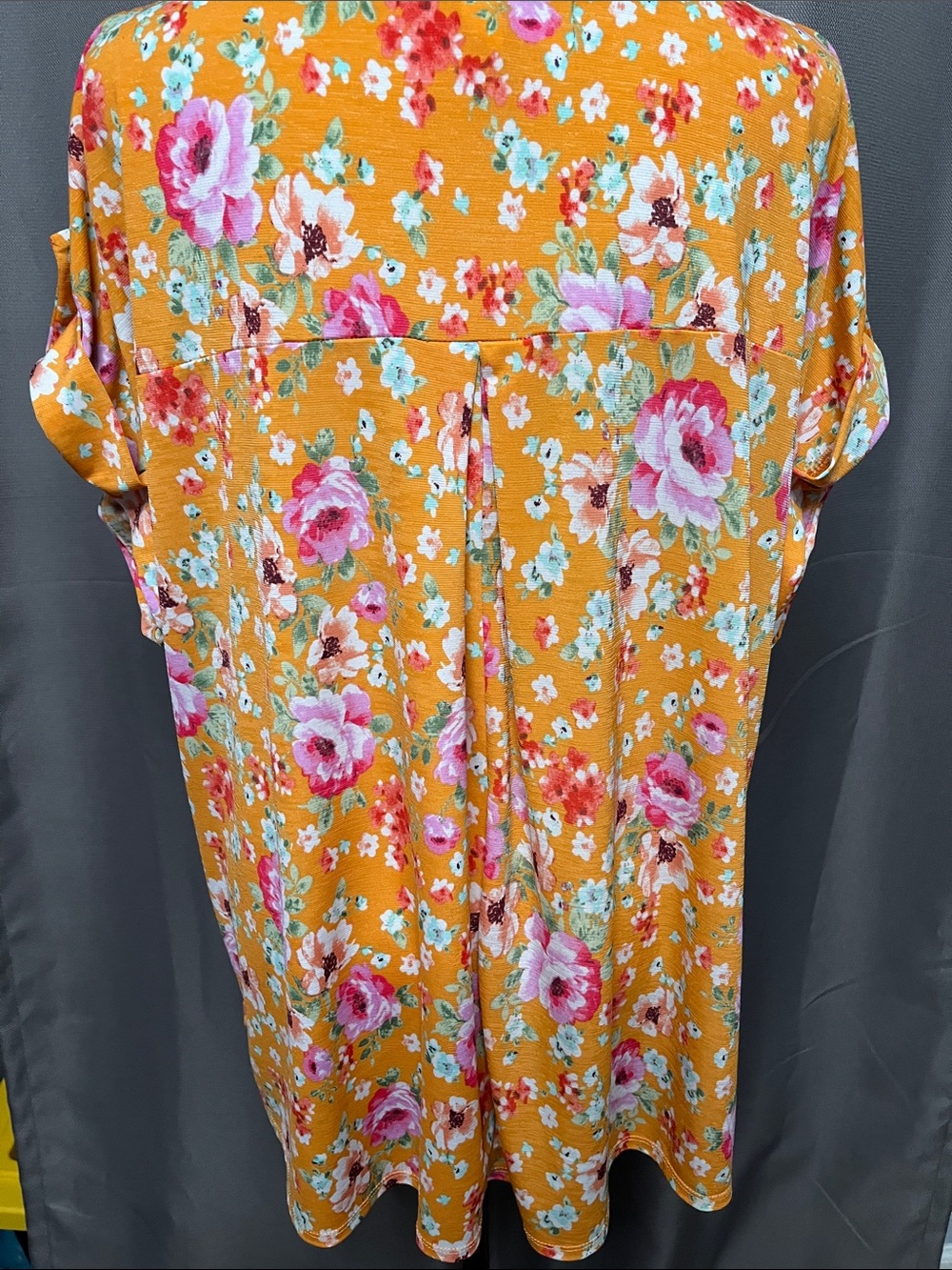 Sleeveless Mustard Floral Tunic with Notch Neck - Picture 3 of 4